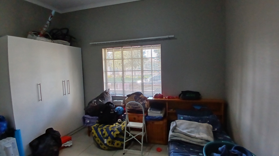 To Let 3 Bedroom Property for Rent in Sydenham Eastern Cape